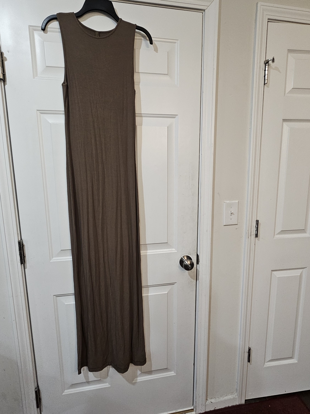 SKIMS Sleeveless Long Knit Maxi Dress in  Brown Size Large{Bx26}